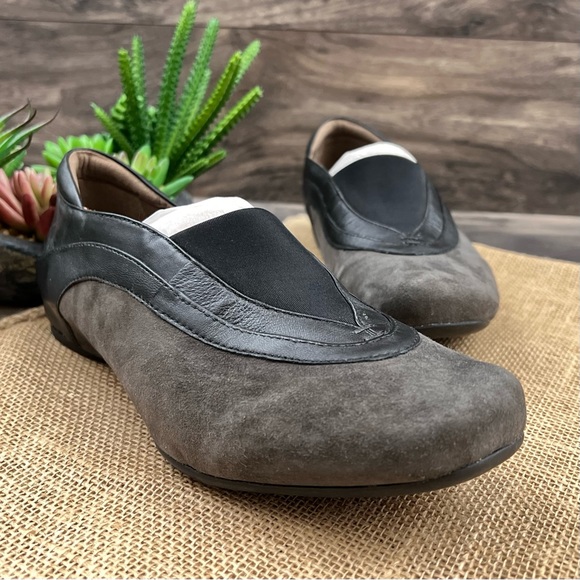 NIB Earthies Ferro Suede Leather Flats Loafers Shoes Dark Grey 8.5B - Picture 5 of 12